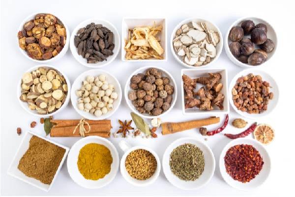 Natural taste-enhancing solution for compound condiments 